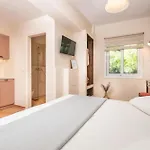 Liofyto Apartment